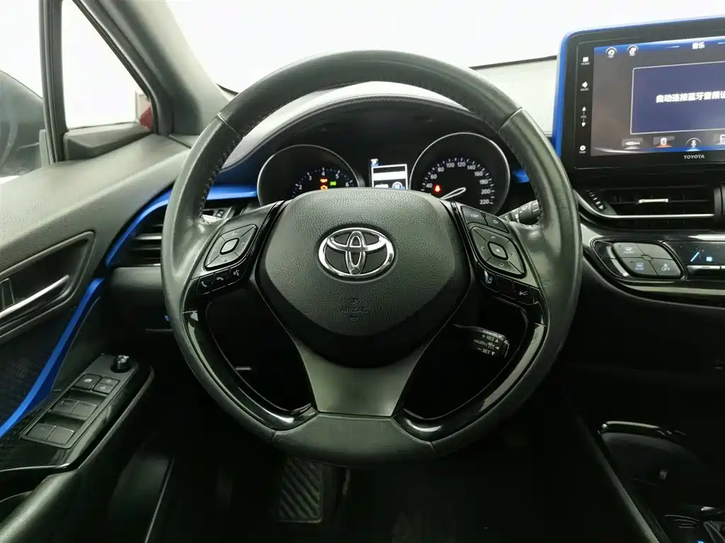 Toyota IZOA 2020 2.0L Yi Chi Edition фото 11