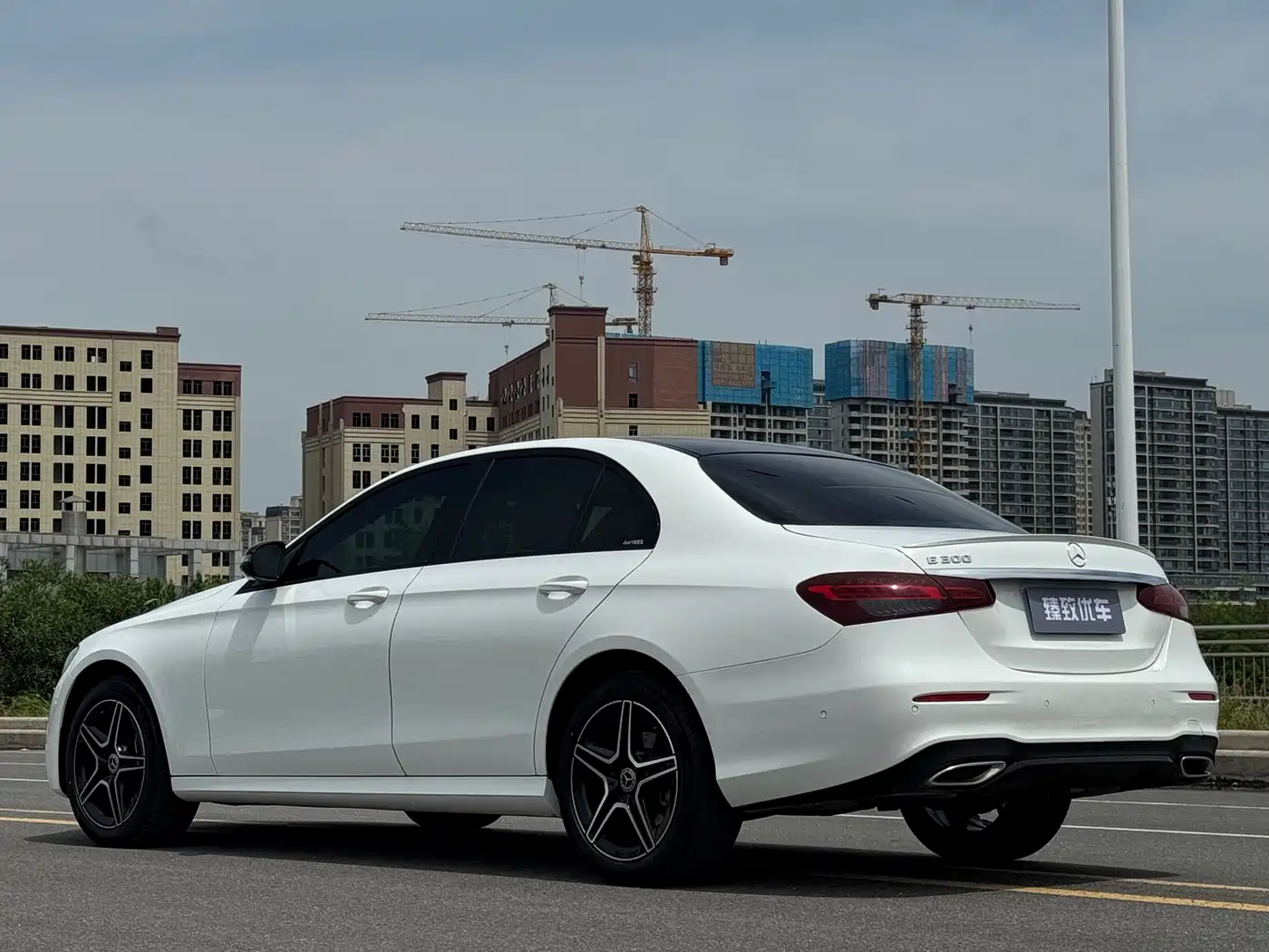 MERCEDES-BENZ E-CLASS (IMPORTED)