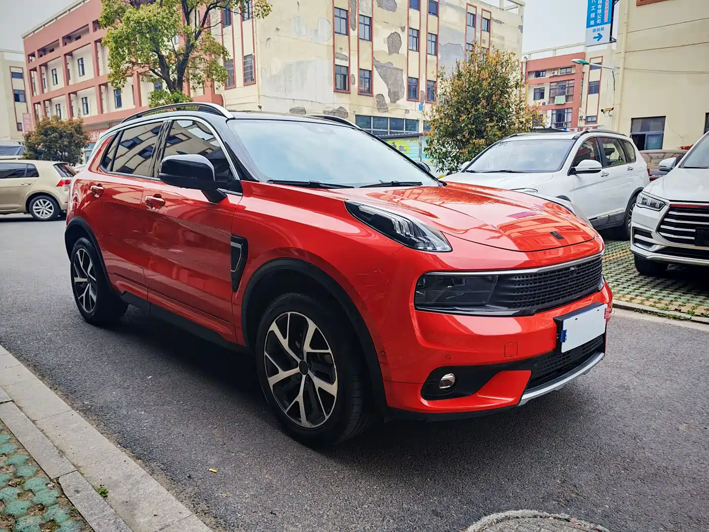 Lynk & Co 01 2017 2.0T AWD Pro фото 3