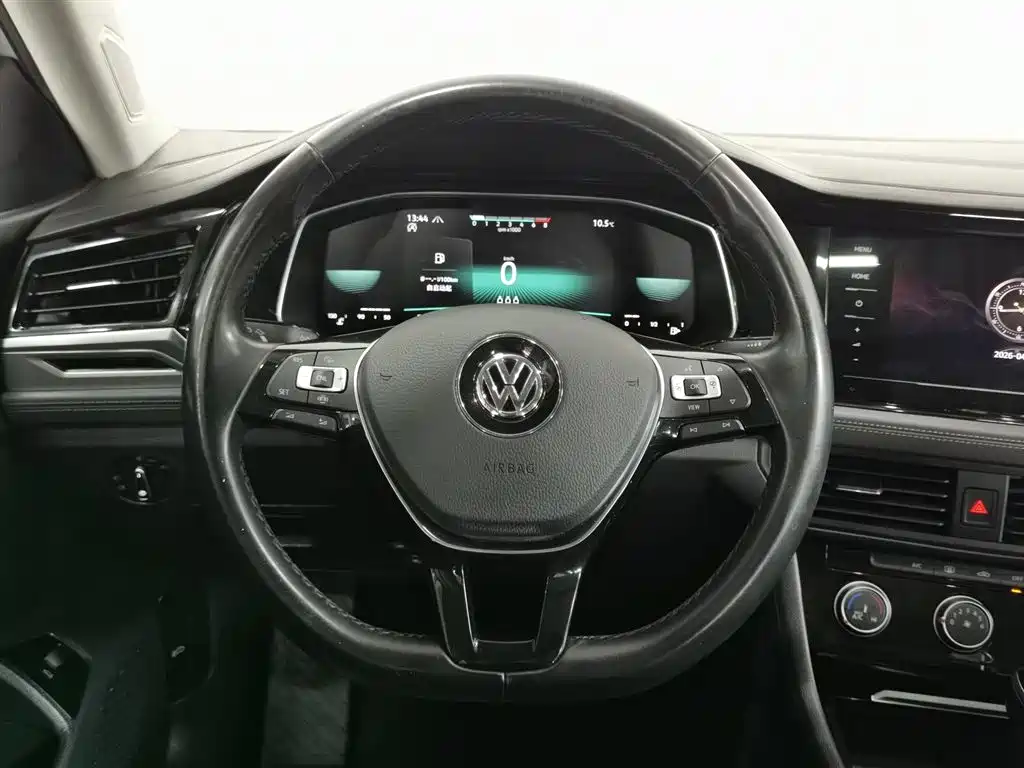 Volkswagen Sagitar 2021 200TSI DSG Surpassing Edition фото 11
