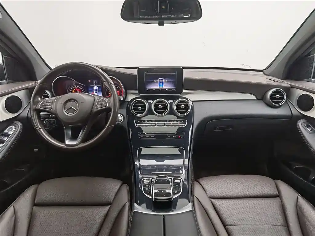 Mercedes-Benz GLC Coupe 2018 GLC 200 4MATIC Coupe SUV фото 5