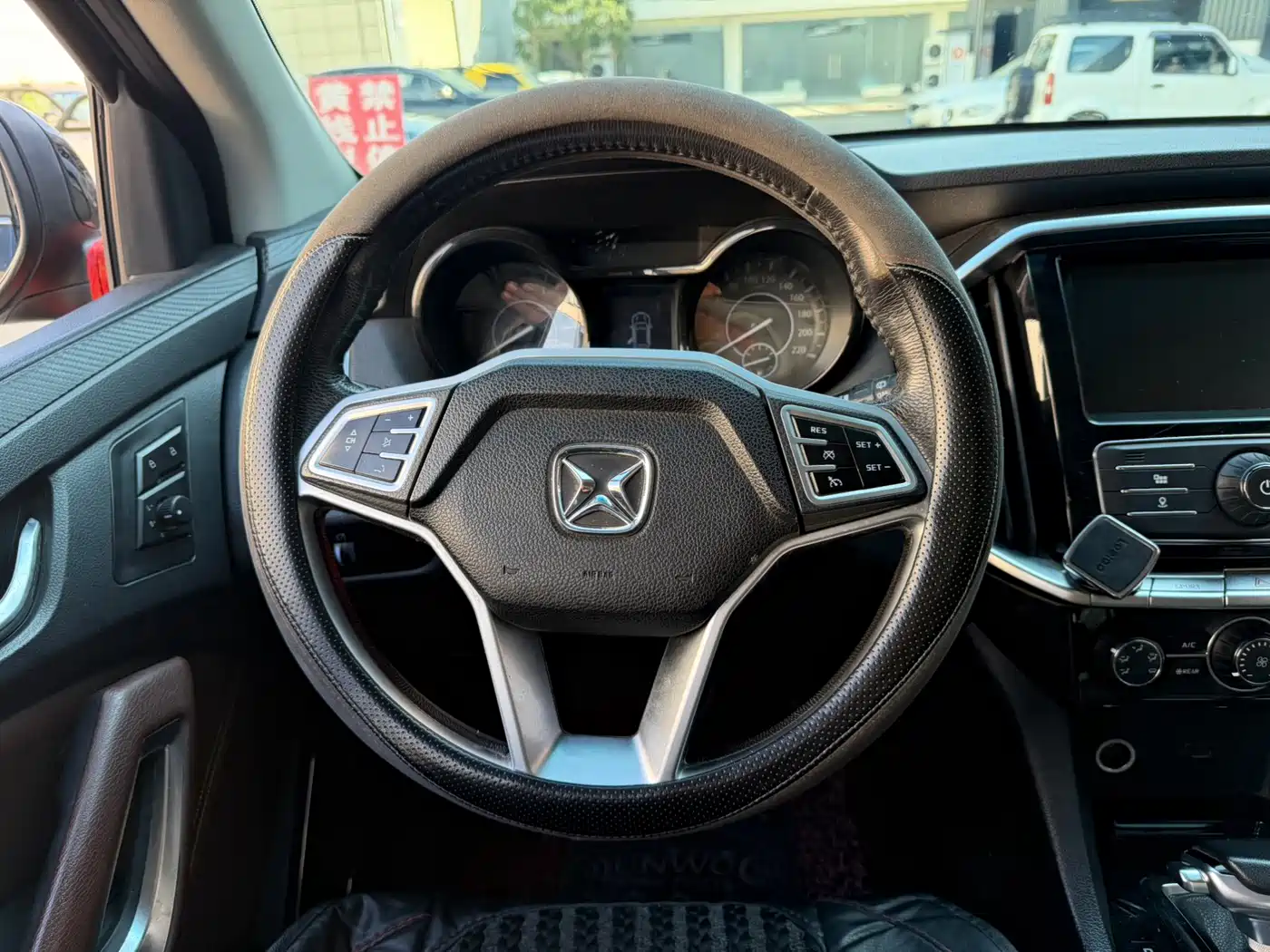 Jiangling Yusheng S350 2016 2016 2.4T Automatic 2WD Diesel Luxury Sunroof 7-seater