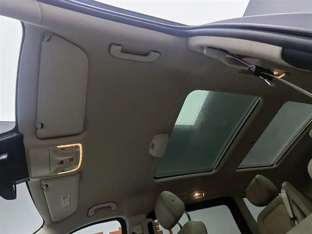 Mercedes-Benz V-Class 2018 V 260 Navigator Edition China VI фото 14