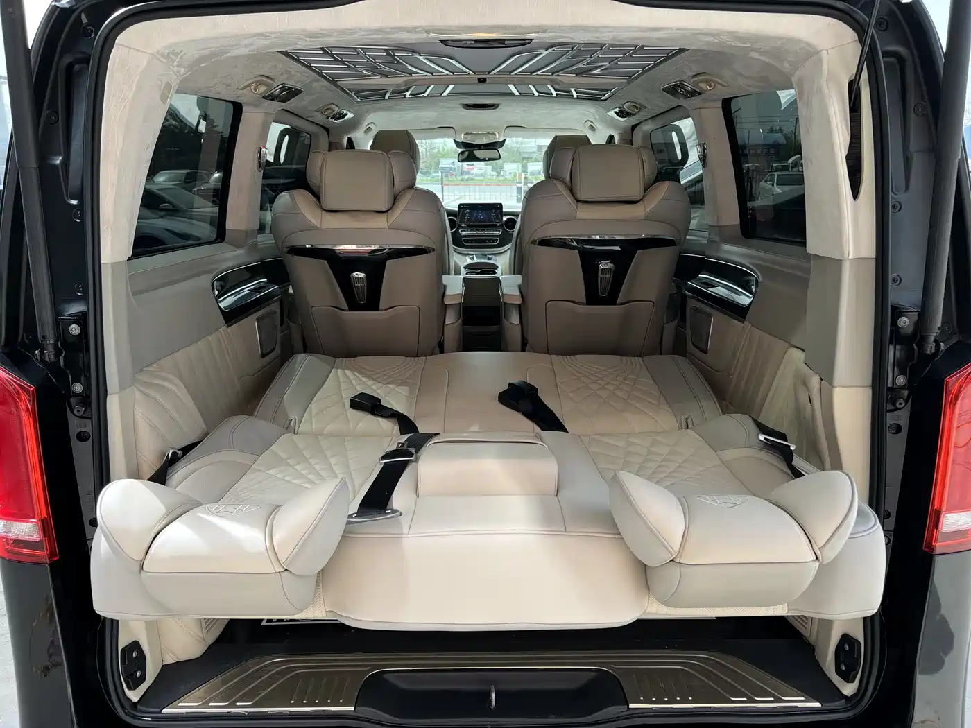 MERCEDES-BENZ V CLASS