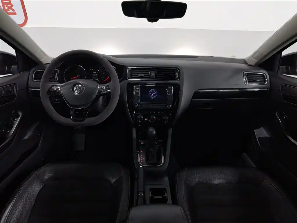 Volkswagen Sagitar 2018 280TSI DSG Luxury фото 5