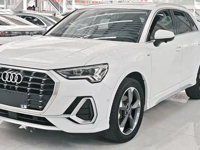 Audi Q3 2022 35 TFSI Fashion Dynamic — фото 1