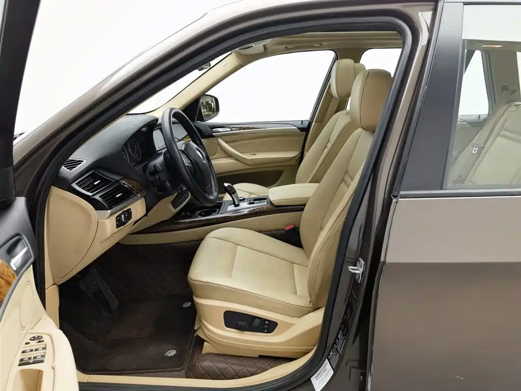 BMW X5 (Import) 2013 xDrive35i Leading фото 10