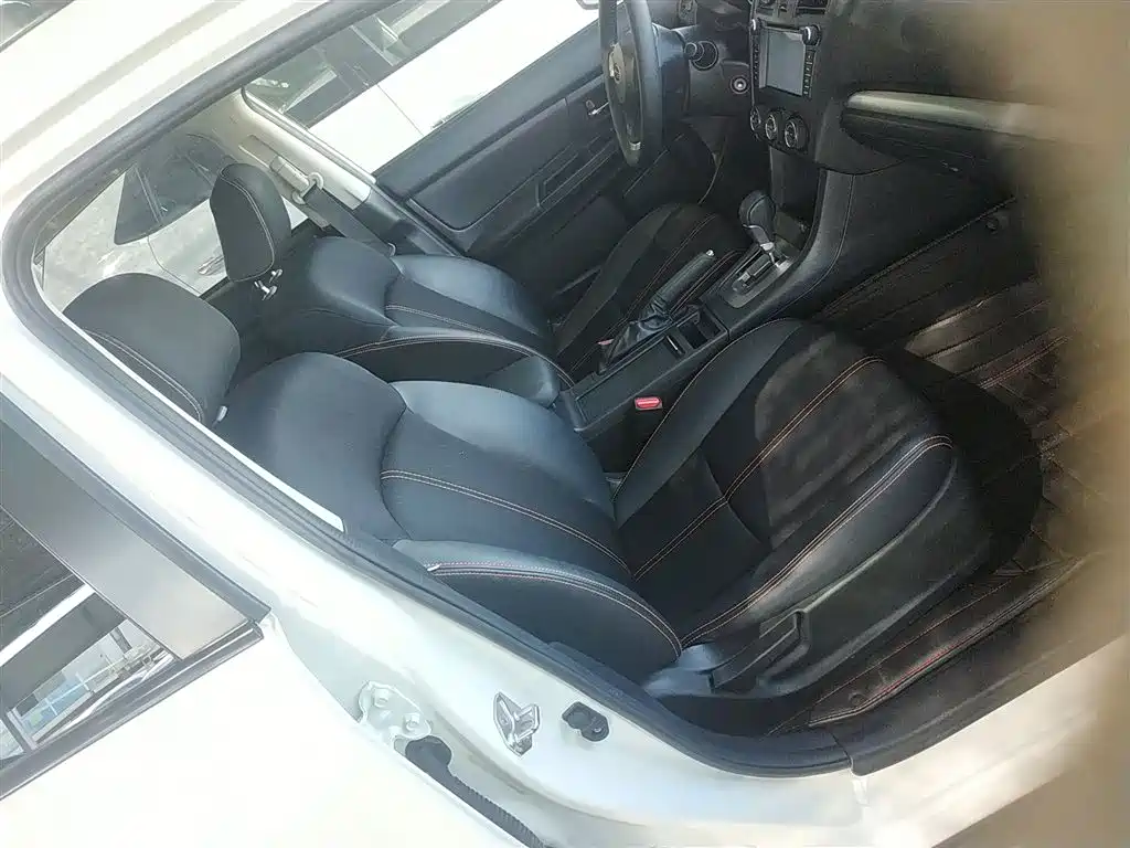 Subaru XV 2014 2.0i Comfort фото 25
