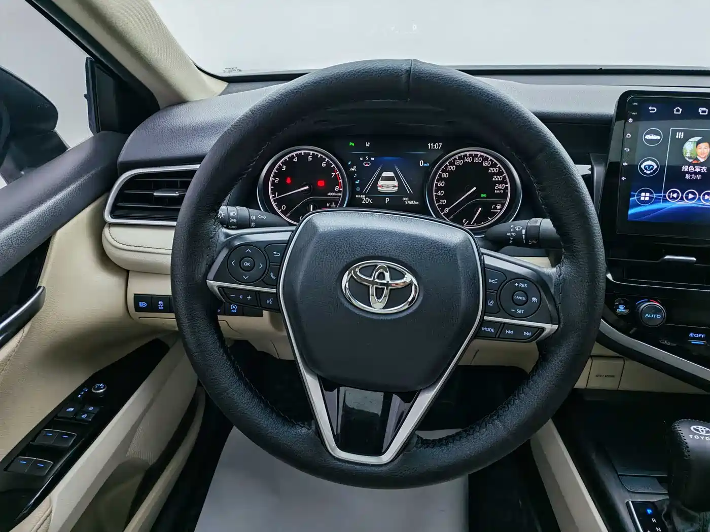 Toyota Camry 2021 2.0G Luxury Edition фото 14