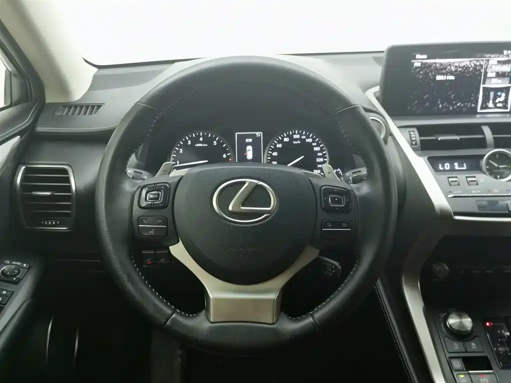 Lexus NX 2017 200 FWD Sharp Edition фото 11