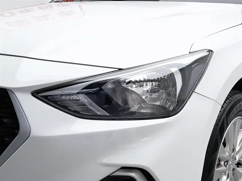 Hyundai Elantra 2020 1.6L Auto GL Pleasing Edition фото 7