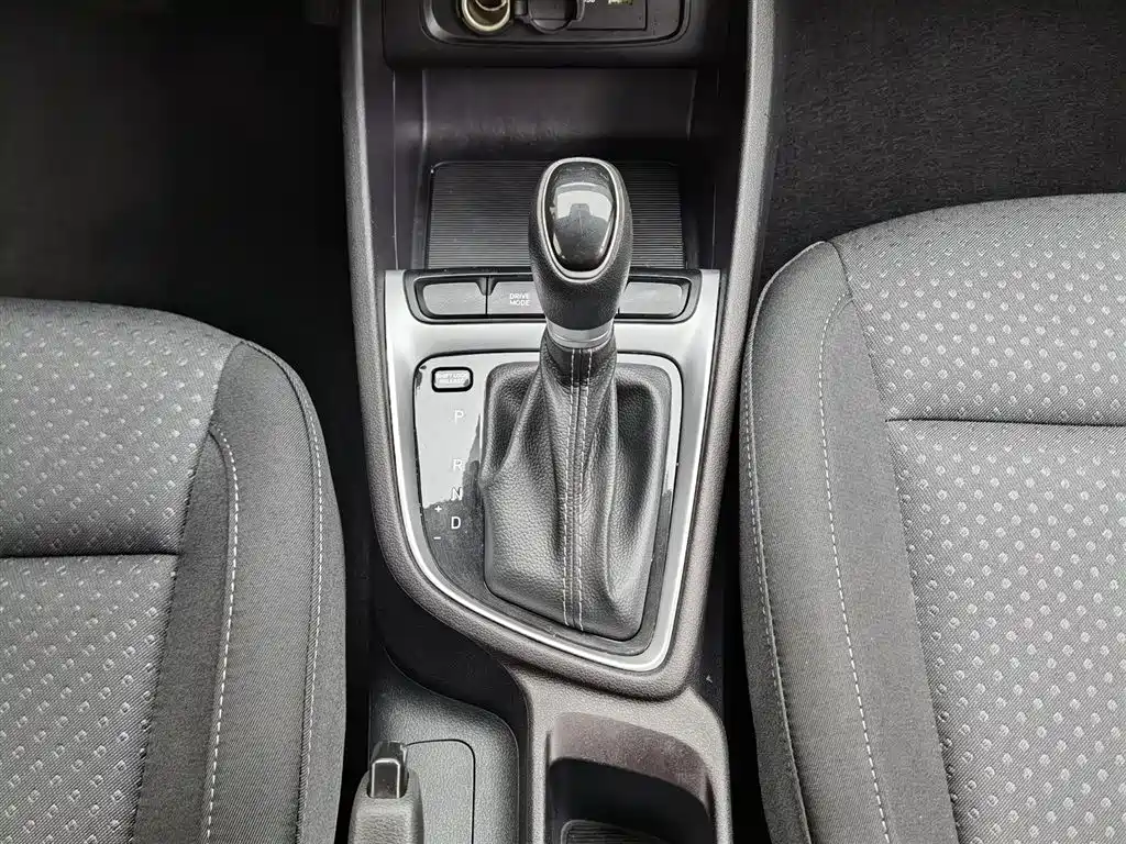 Hyundai Elantra 2020 1.6L Auto GL Pleasing Edition фото 13