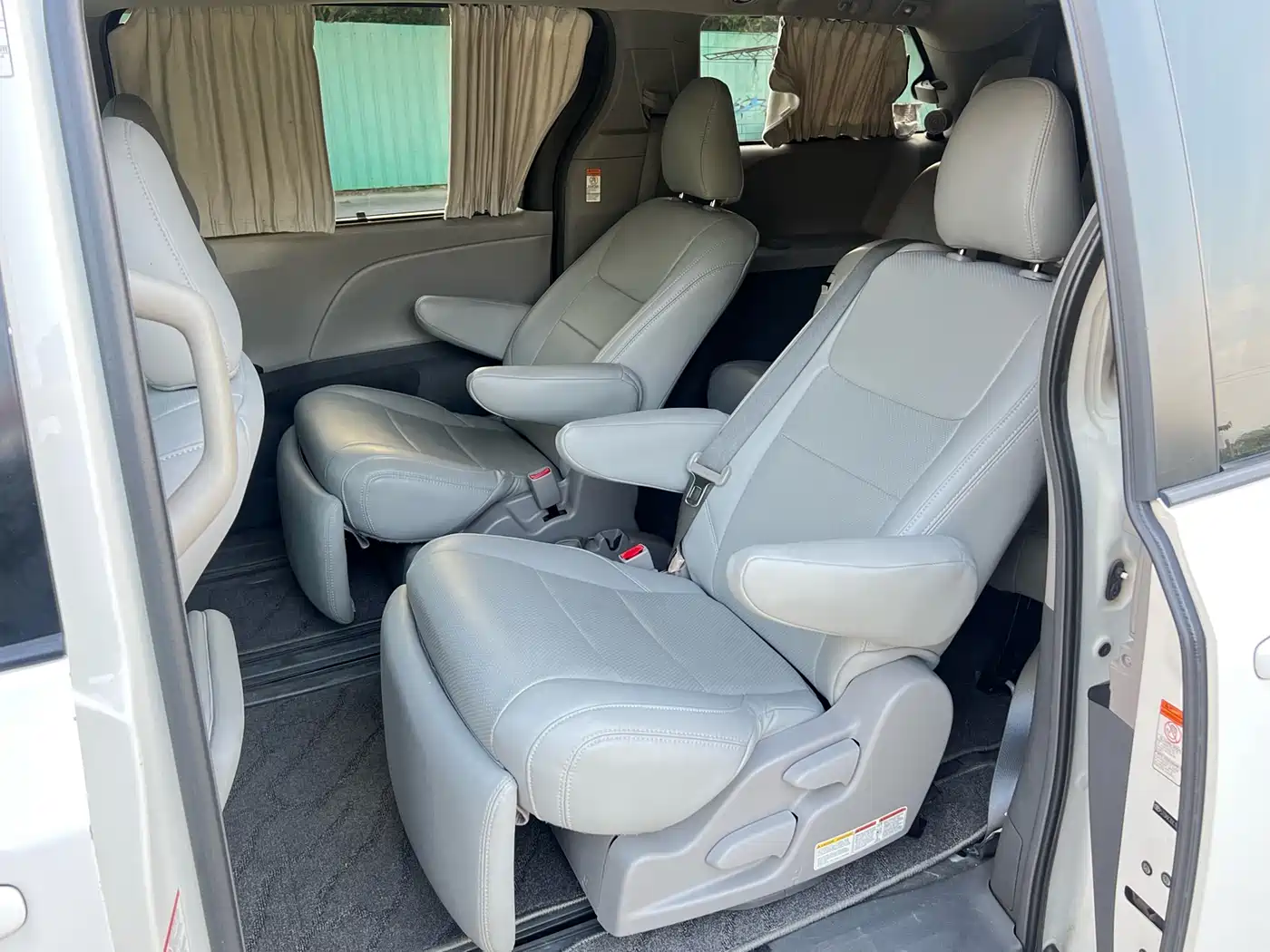 Toyota Sienna 2015 3.5L 2WD LE фото 17