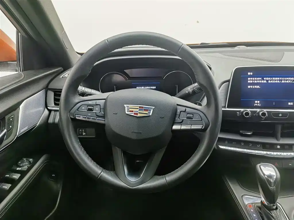 Cadillac CT4 2023 25T Luxury Model фото 11