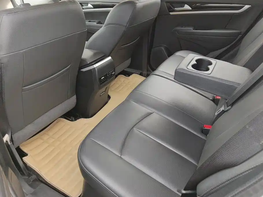 Dongfeng Aeolus Dongfeng Fengshen AX7 2015 2015 2.0L Automatic Smart Ease