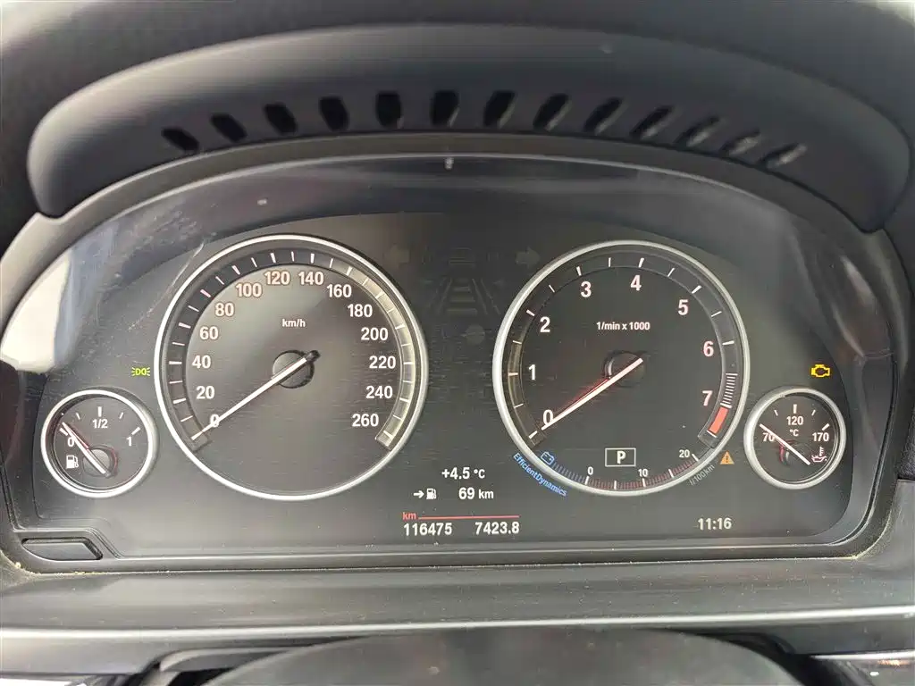 BMW 5 Series (Import) 2015 520i Elegance фото 17