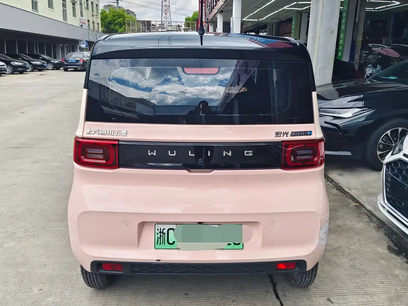 WULING AUTOMOBILE HONGGUANG MINIEV
