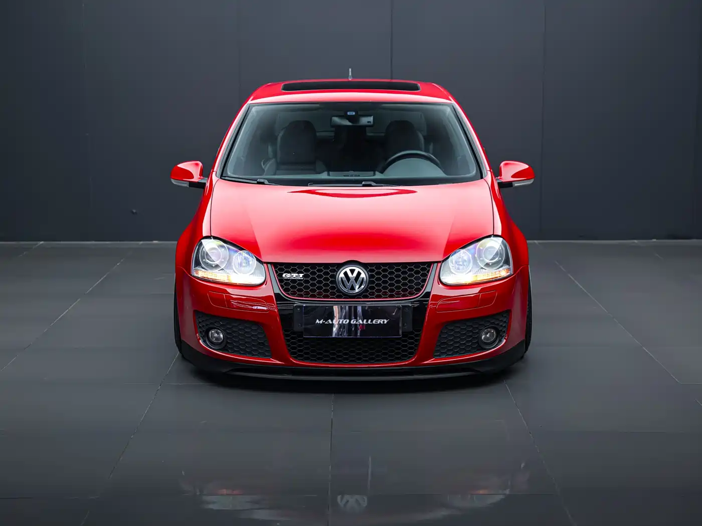 Volkswagen Golf (Import) 2006 GTI 2.0T 3-Door фото 2