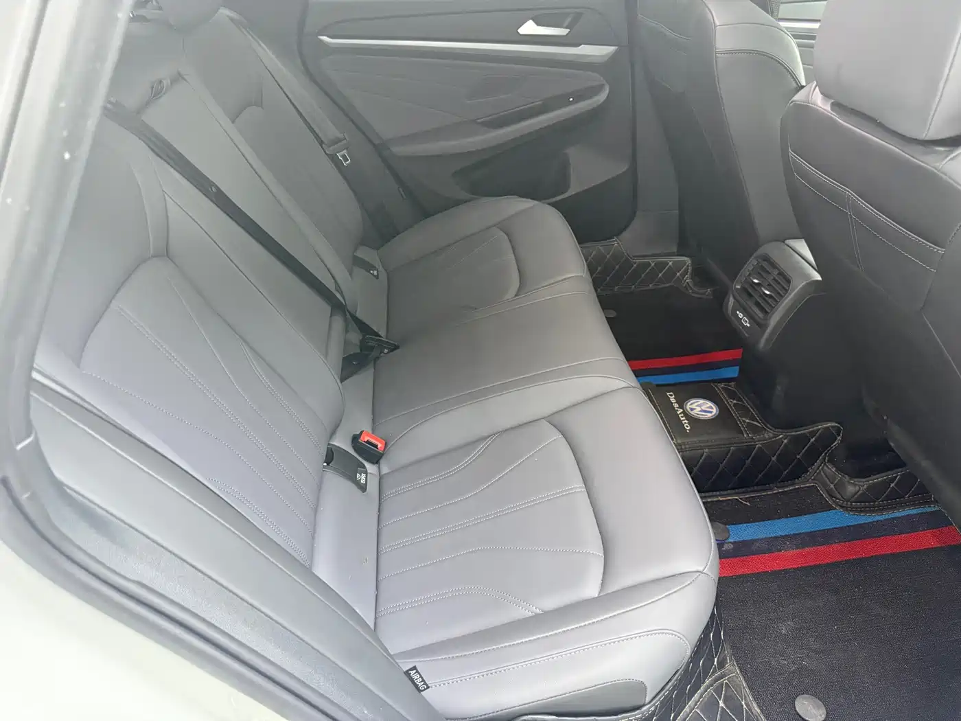 Volkswagen Lamando 2025 2025 Model Lamando L 2.0T GTS Basic