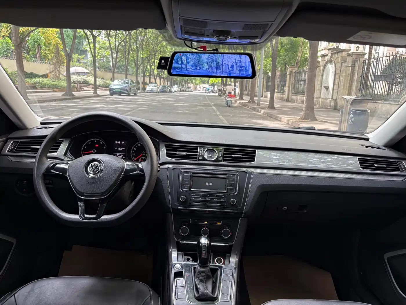 Volkswagen Passat 2017 280TSI DSG Prestige фото 9