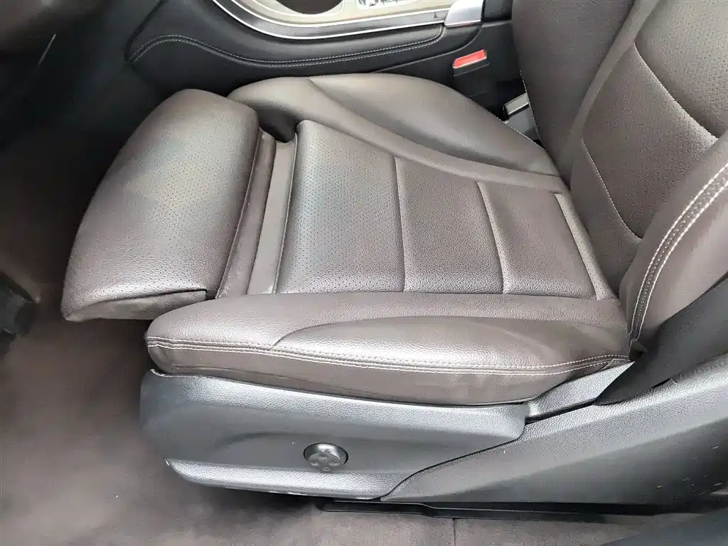 Mercedes-Benz GLC 2022 Facelift GLC 260 L 4MATIC Luxury Model фото 20