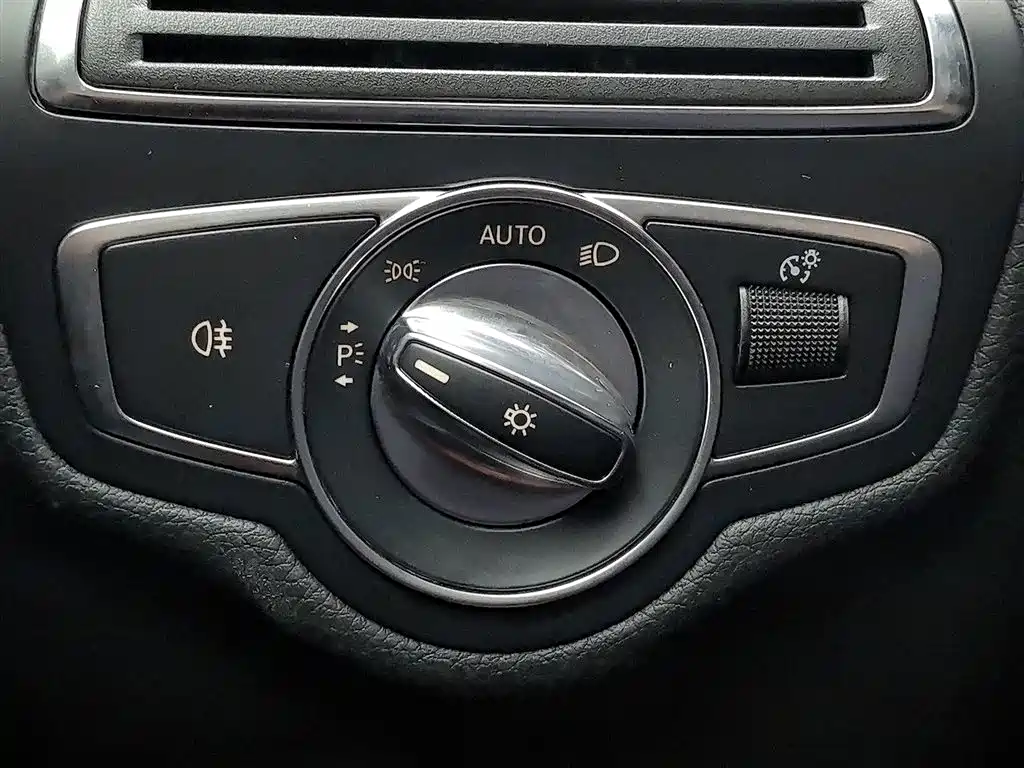 Mercedes-Benz C-Class 2018 C 200 Sport Edition фото 21
