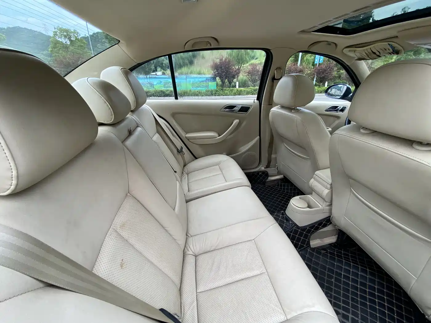 Volkswagen Lavida 2008 Model 1.6L Manual Pinyou Edition фото 19