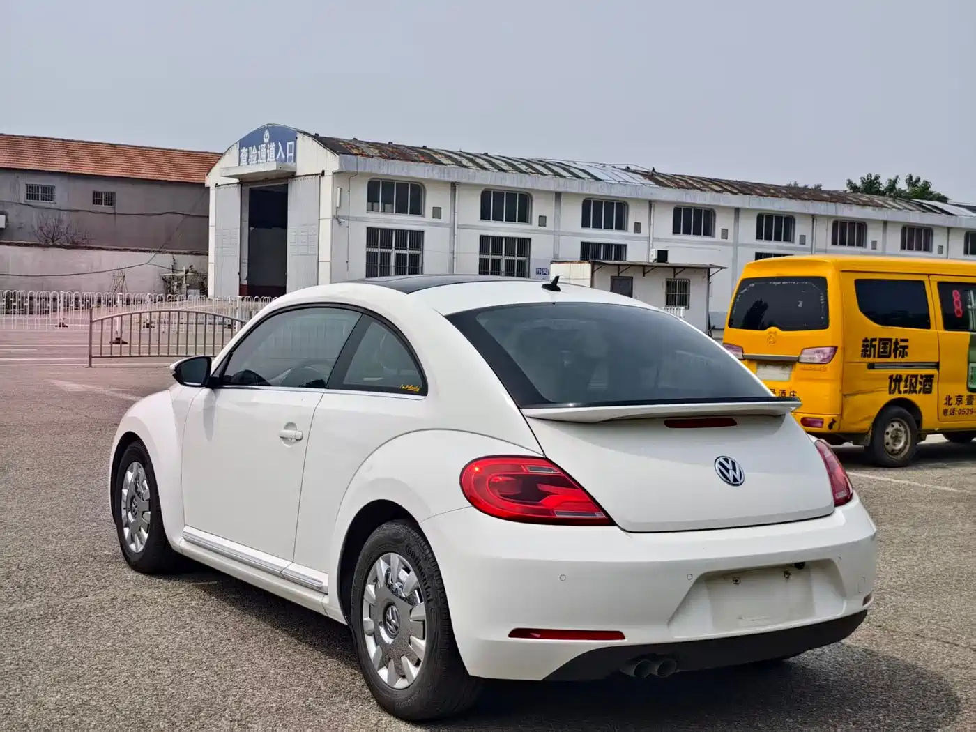 Фото 6 - Volkswagen Beetle
