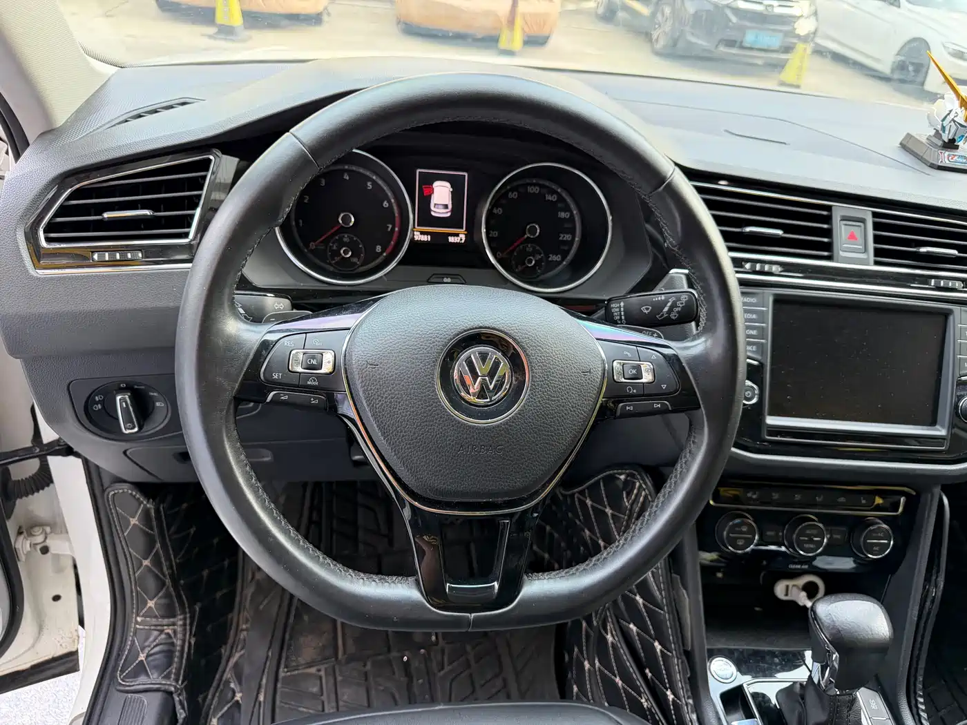 Volkswagen Tiguan L 2017 380TSI Automatic 4WD Luxury Edition фото 9