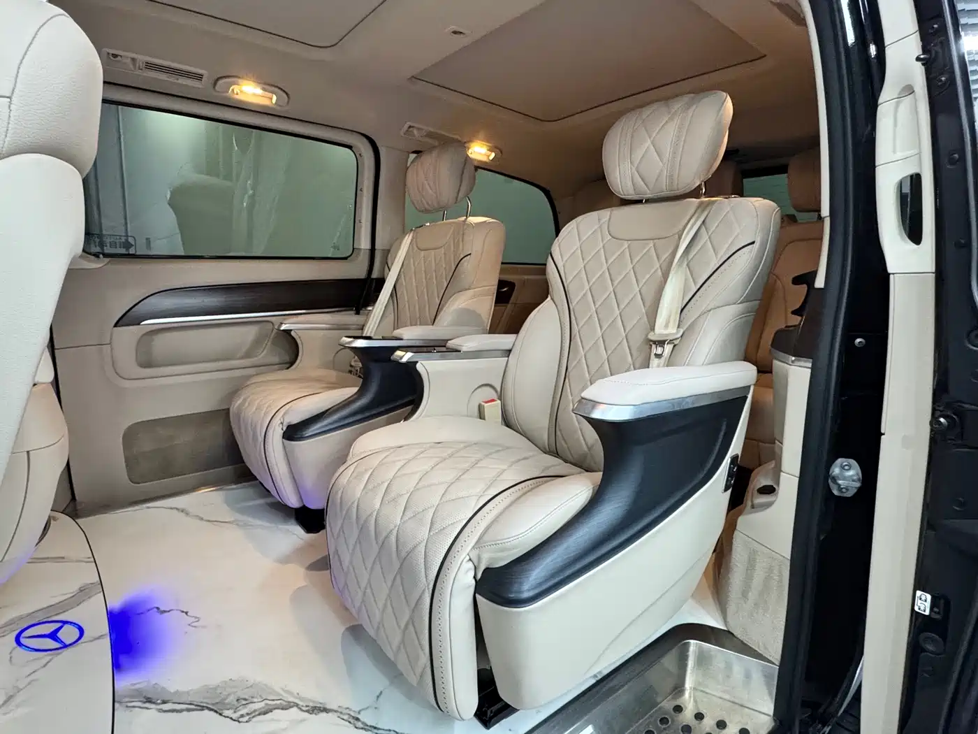 Mercedes-Benz V-Class 2022 V 260 Prestige Edition фото 7