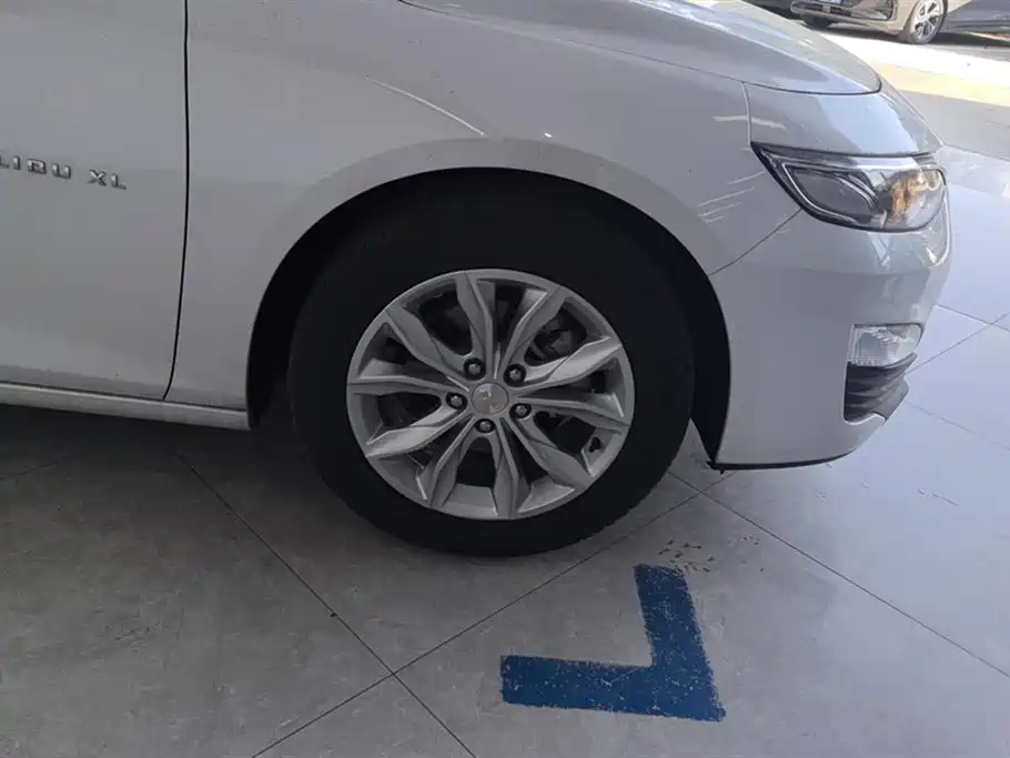 Chevrolet Malibu XL 2023 1.5T RS Edition фото 6