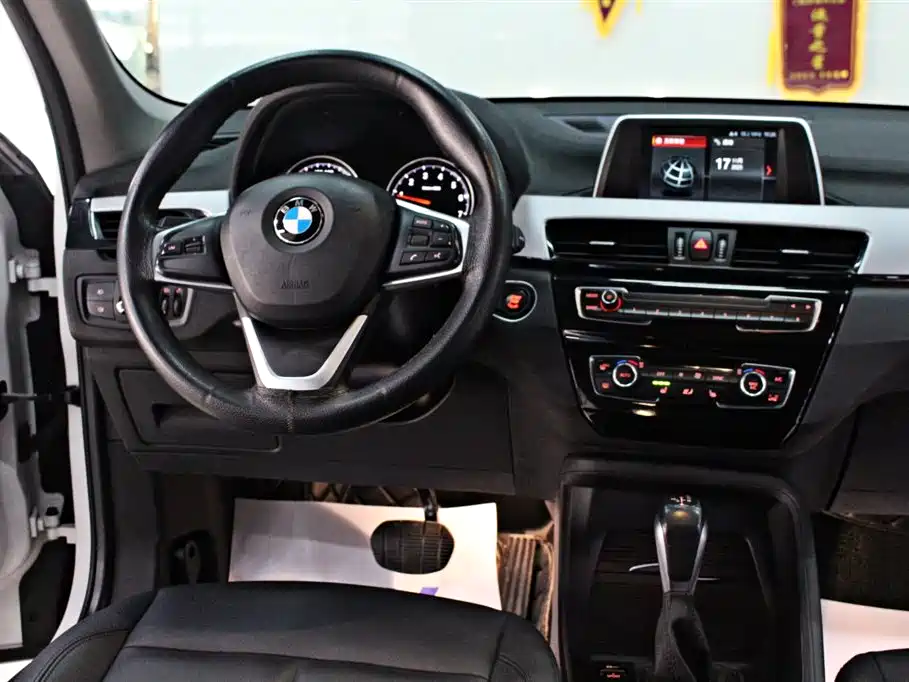 BMW X1 2019 sDrive18Li Fashion Model фото 10