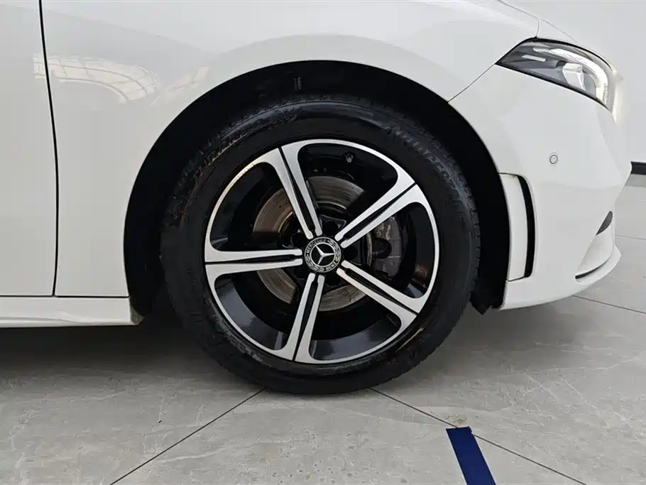 Mercedes-Benz A-Class 2022 A 200 L Sport Sedan Style фото 6