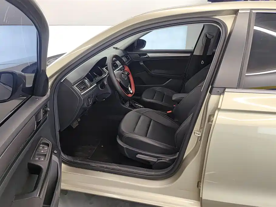 Volkswagen Bora 2018 1.5L Automatic Fashion фото 9