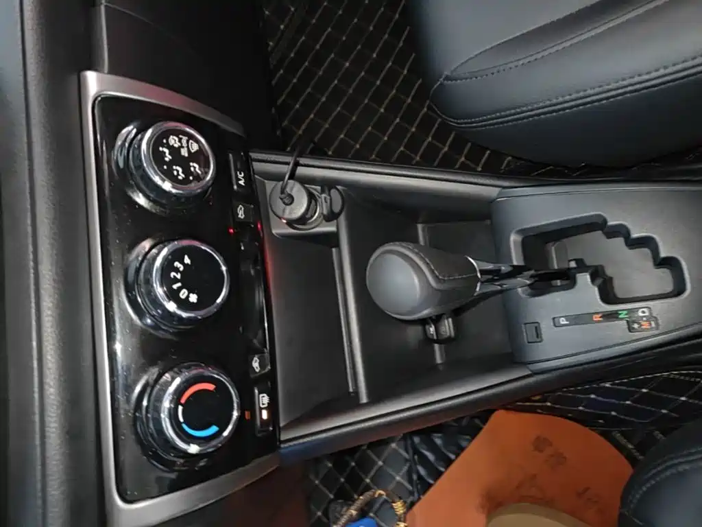 Toyota YARiS L Zhi Xiang 2018 2017 1.5E CVT Charming Edition