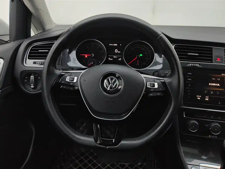 Volkswagen Golf 2020 Beloved Edition 280TSI DSG Comfort фото 15