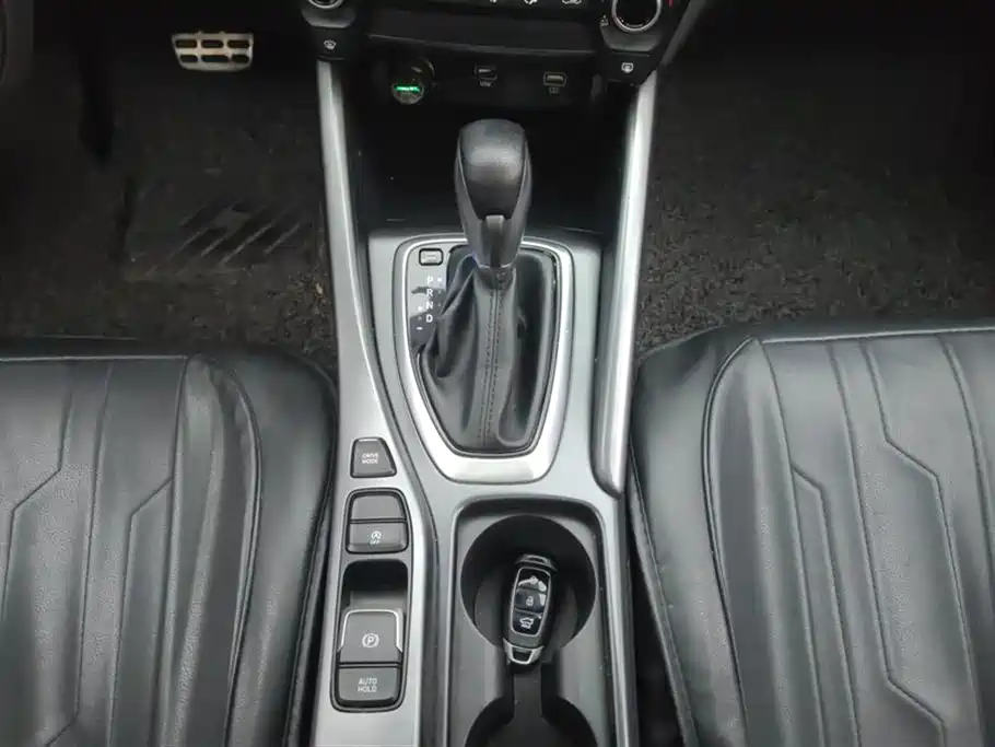 Hyundai Fista 2019 240TGDi Sport Edition China VI фото 16