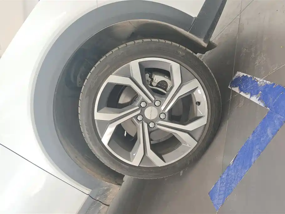 Lynk & Co 06 2023 Remix 1.5T Power Halo фото 6