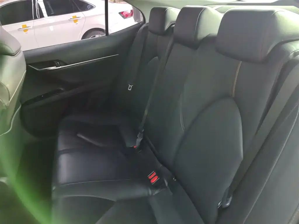 Toyota Camry 2018 2.0G Luxury Edition фото 13