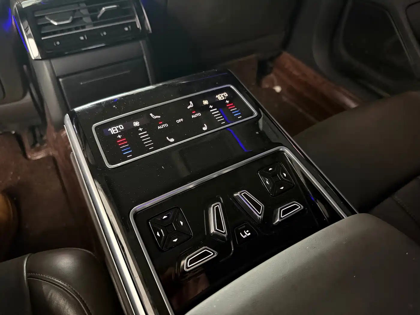 Audi A8 2019 Plus A8L 50 TFSI quattro Comfort фото 12