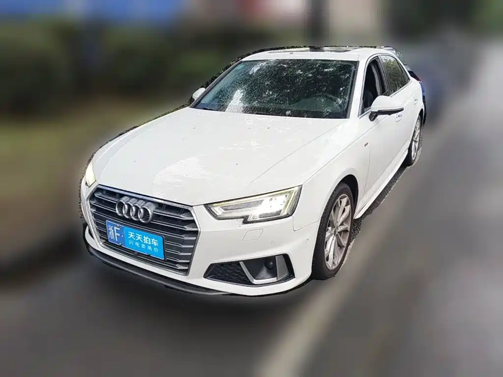 Фото 1 - Audi A4L