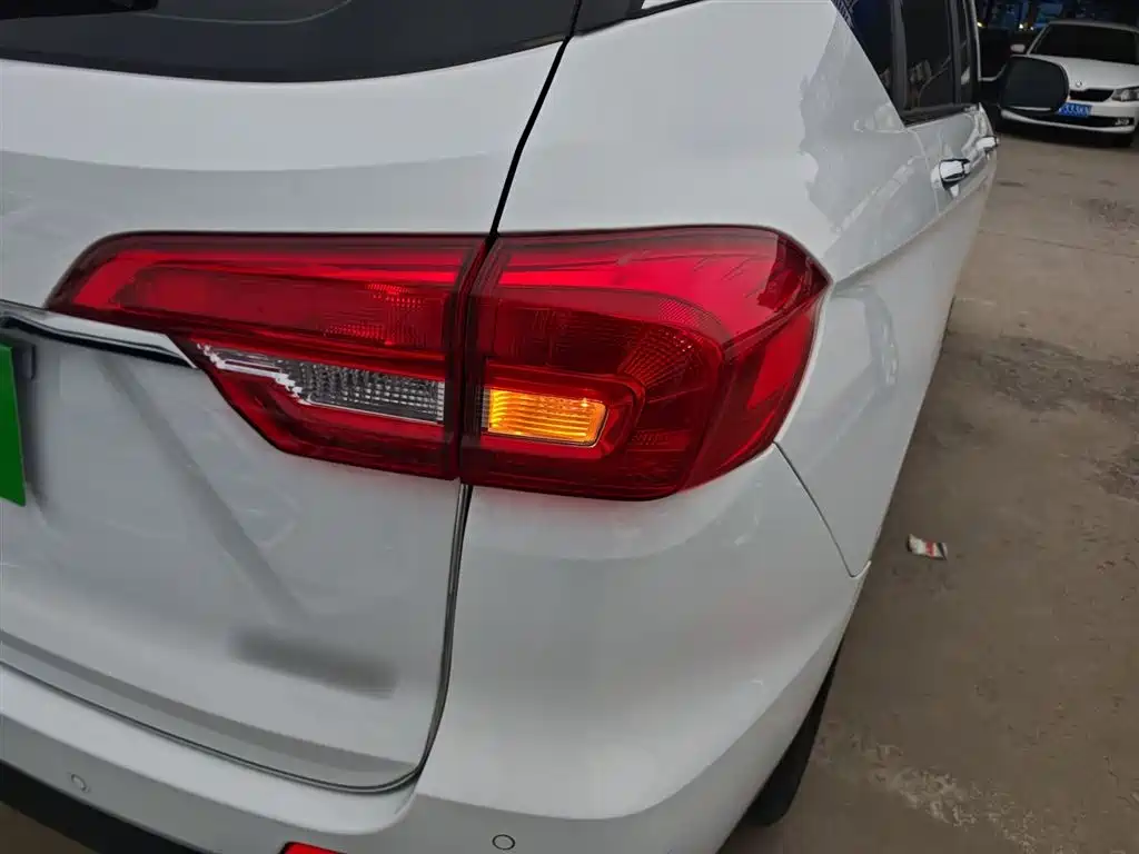 Haval M6 2019 1.5T Manual 2WD Urban Type China VI фото 24
