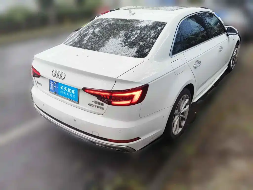 Фото 2 - Audi A4L