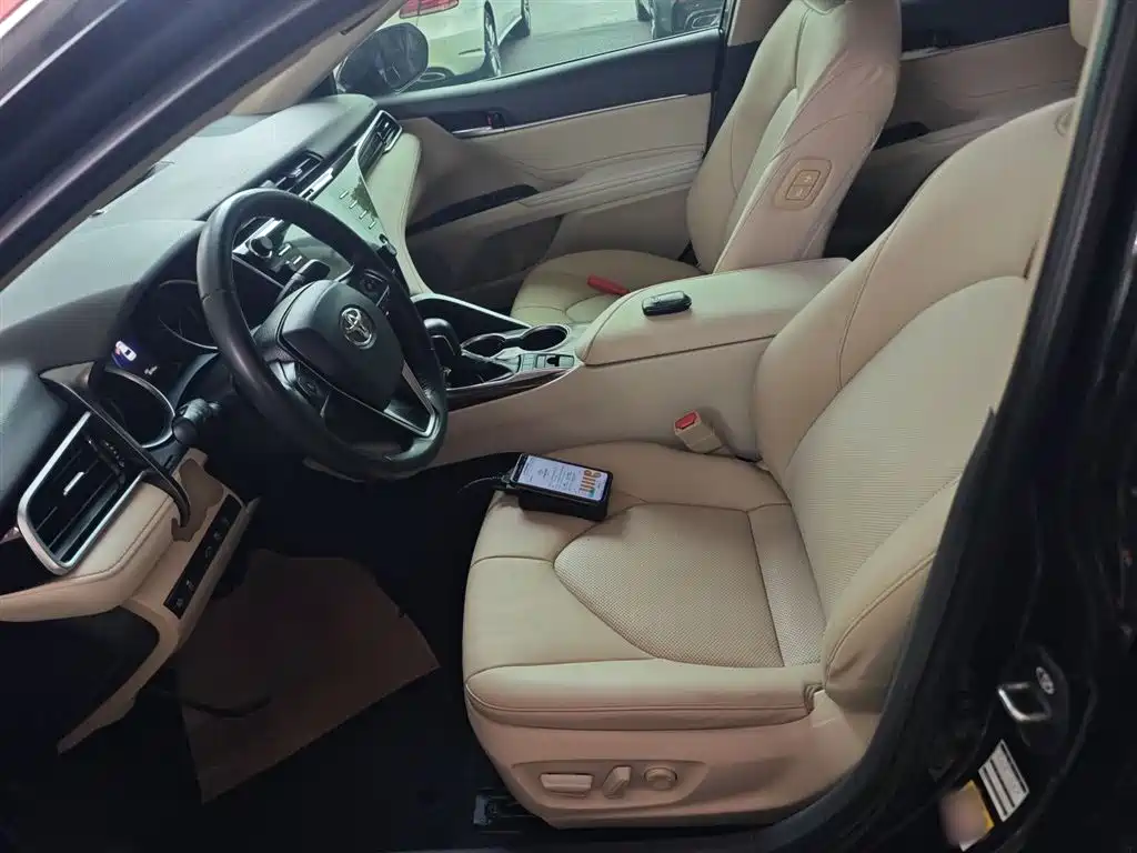 Toyota Camry 2018 2.5G Luxury Edition фото 15
