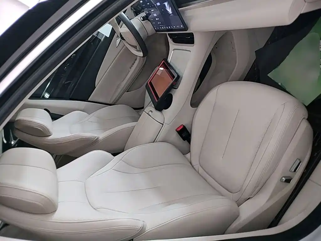 Фото 25 - Dongfeng Fengxing Stellar S7