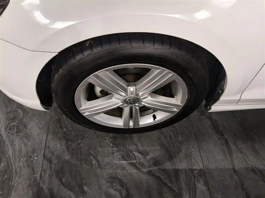 Volkswagen Lamando 2015 280TSI DSG Comfort фото 23