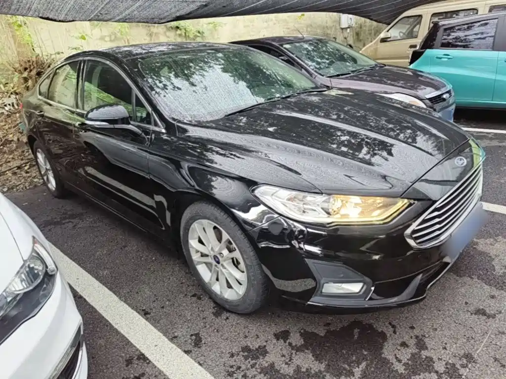 Фото 4 - Ford Mondeo