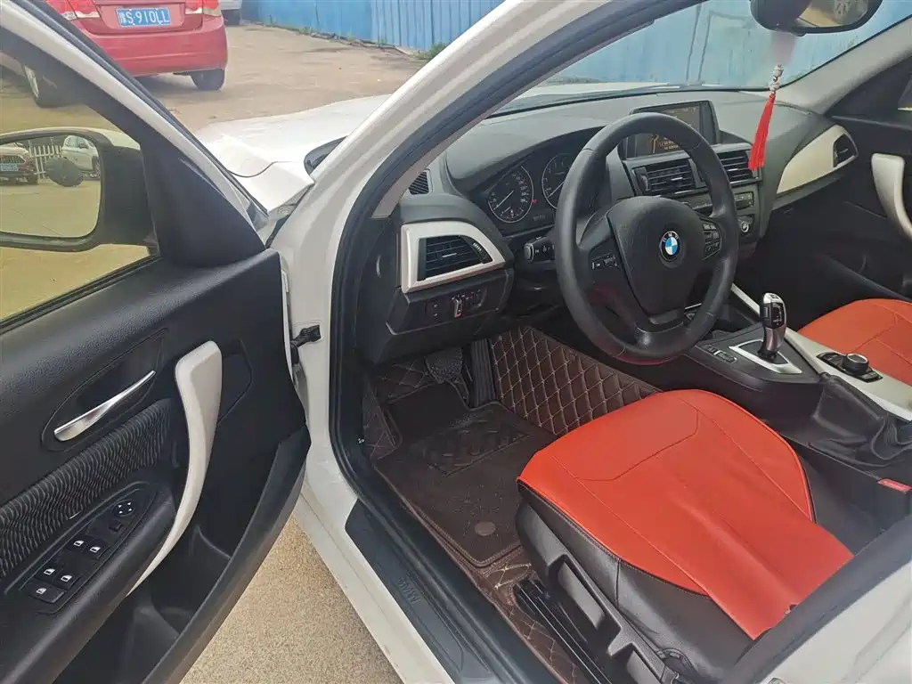 BMW 1 Series (Import) 2013 Facelift 116i Leading Model фото 16