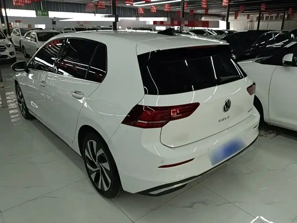 Volkswagen Golf 2025 300TSI Pro фото 5