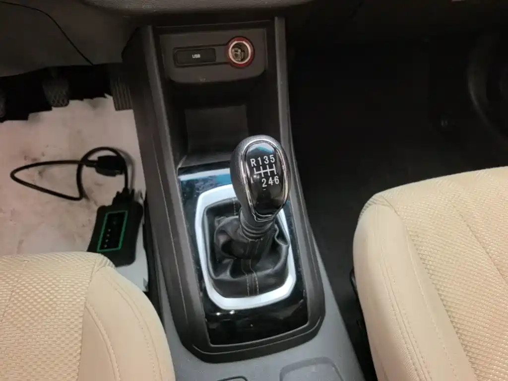 Baojun 310W 2018 2017 1.5L Manual Comfort China V